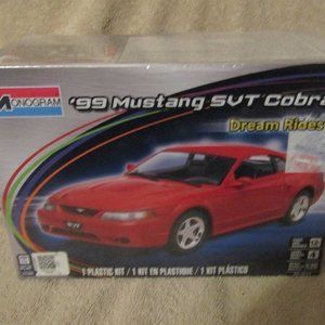 99 MUSTANG SVT COBRA   DREAM RIDES   MONOGRAM MODEL KIT   NEW